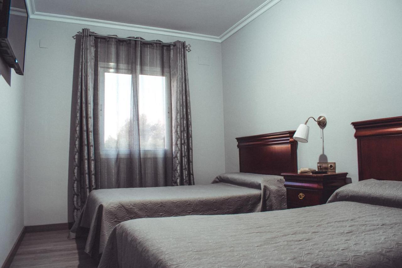 La Morona Hotel โมรอน เด ลา ฟรอนเตรา ภายนอก รูปภาพ