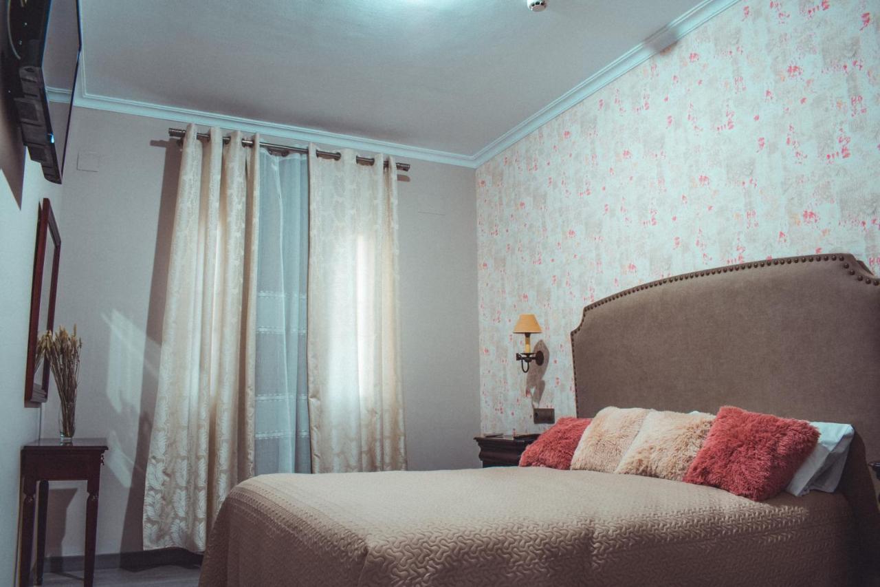 La Morona Hotel โมรอน เด ลา ฟรอนเตรา ภายนอก รูปภาพ