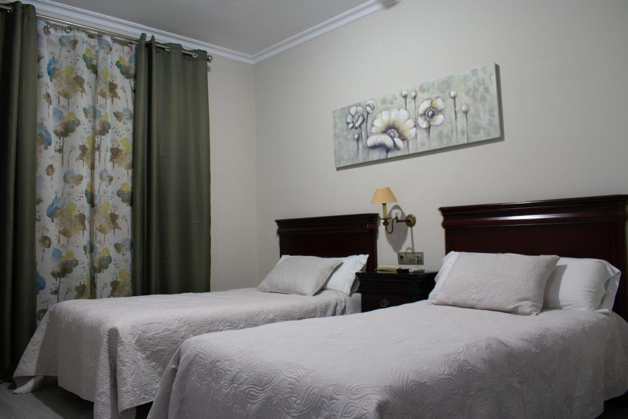 La Morona Hotel โมรอน เด ลา ฟรอนเตรา ภายนอก รูปภาพ