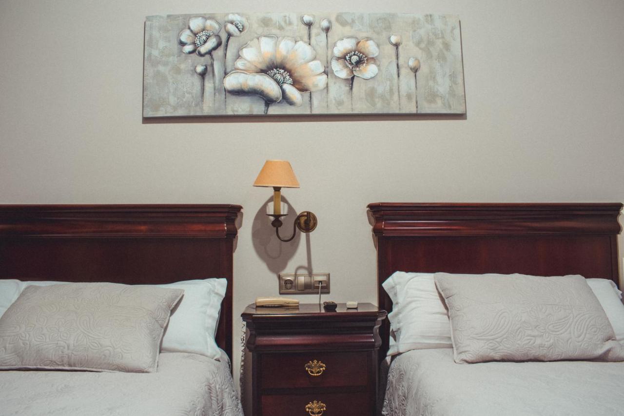 La Morona Hotel โมรอน เด ลา ฟรอนเตรา ภายนอก รูปภาพ