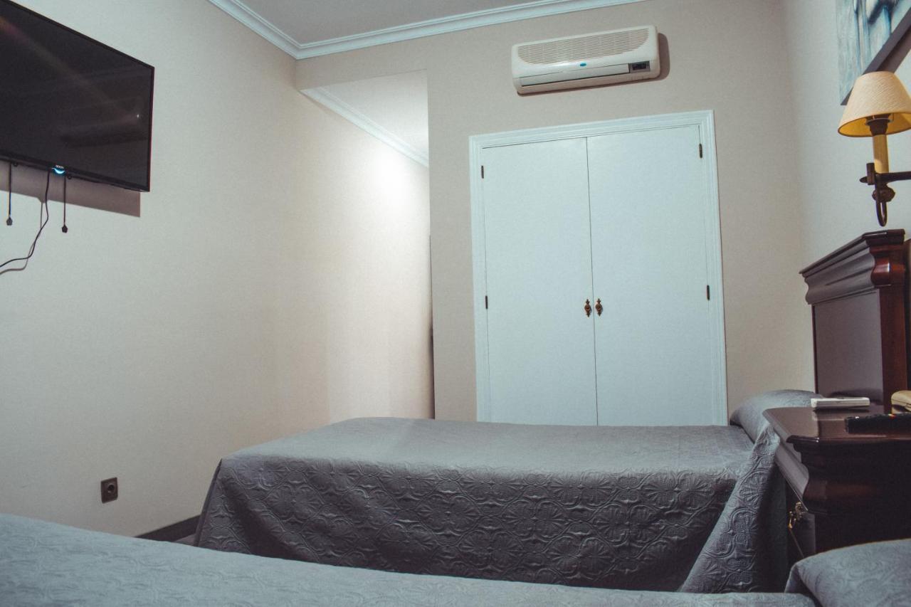 La Morona Hotel โมรอน เด ลา ฟรอนเตรา ภายนอก รูปภาพ