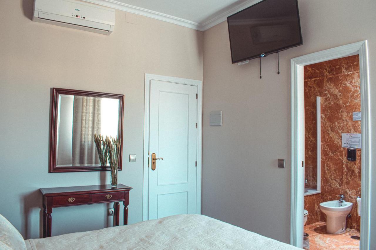 La Morona Hotel โมรอน เด ลา ฟรอนเตรา ภายนอก รูปภาพ